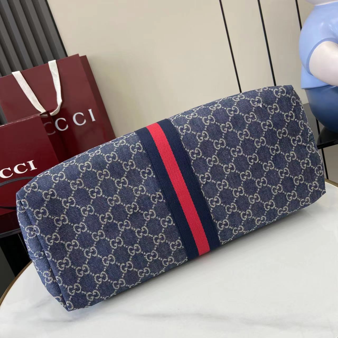 Gucci Gucci Giglio large tote bag in blue and white GG denim