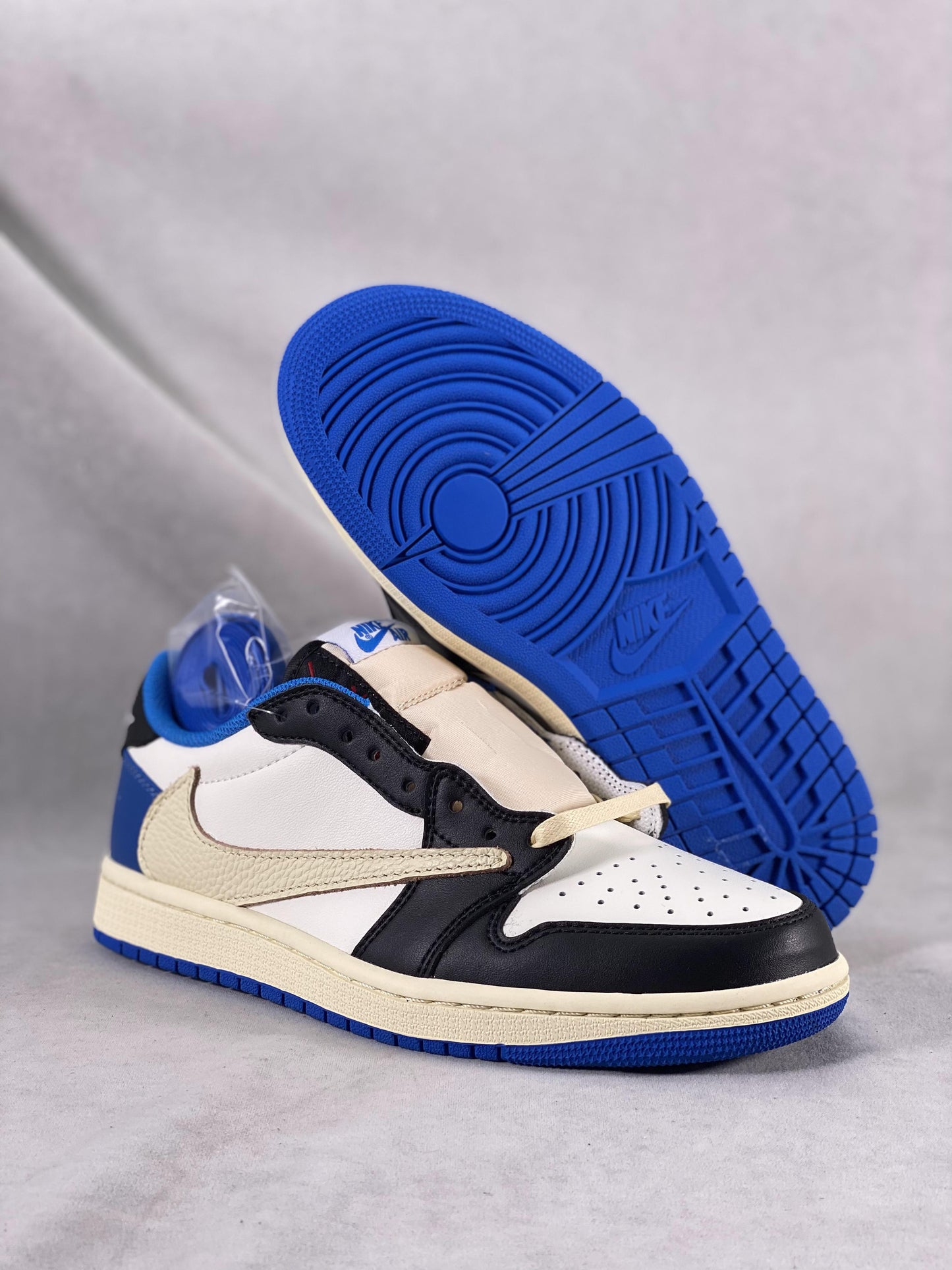 Travis Scott x Fragment Design x Jordan Air Jordan 1 Low OG SP