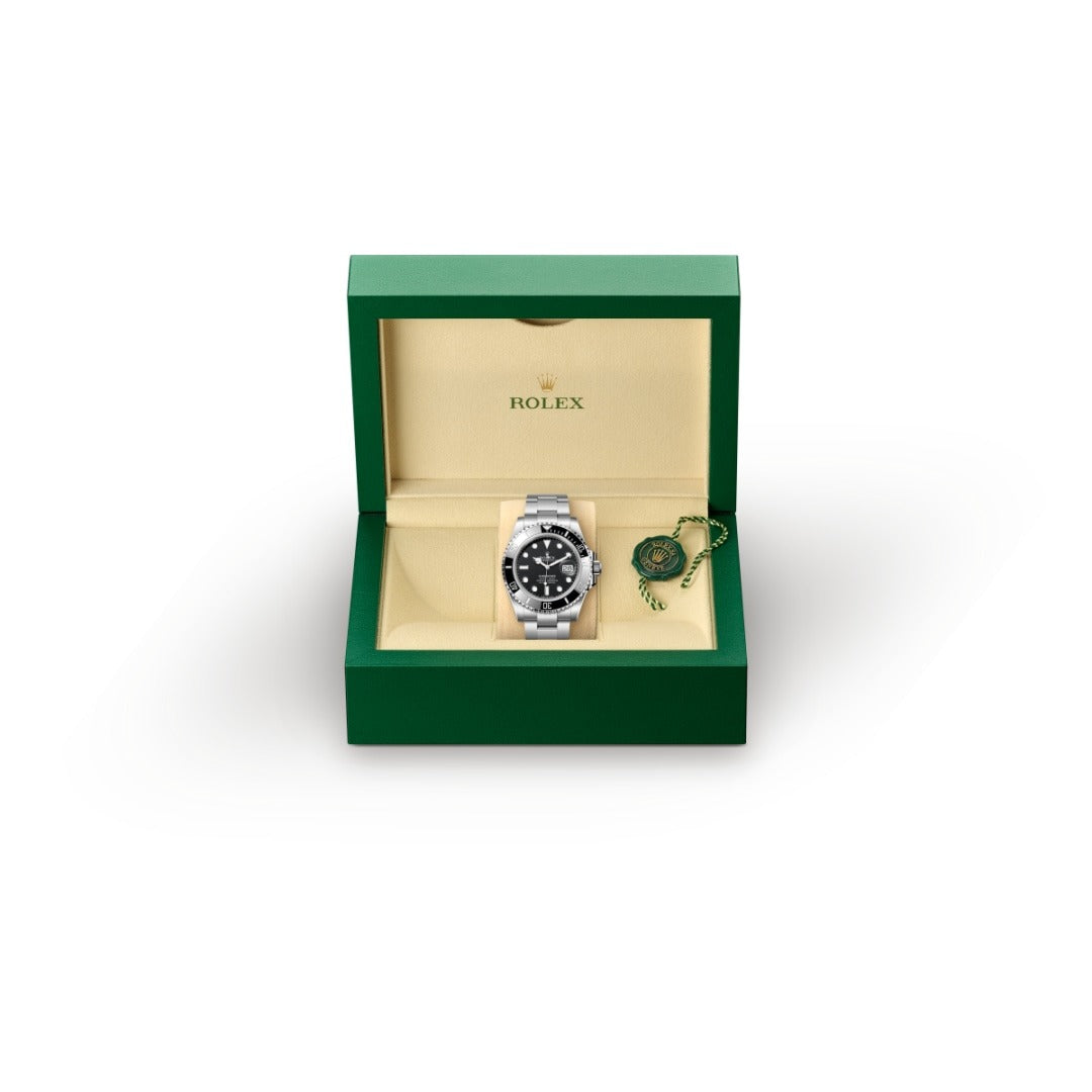 Rolex Oyster Perpetual Submariner Date ( 126610LN )