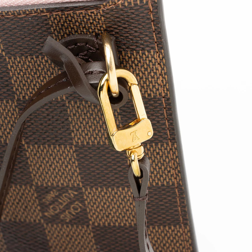 Louis Vuitton Damier Ebene Neverfull MM Pochette