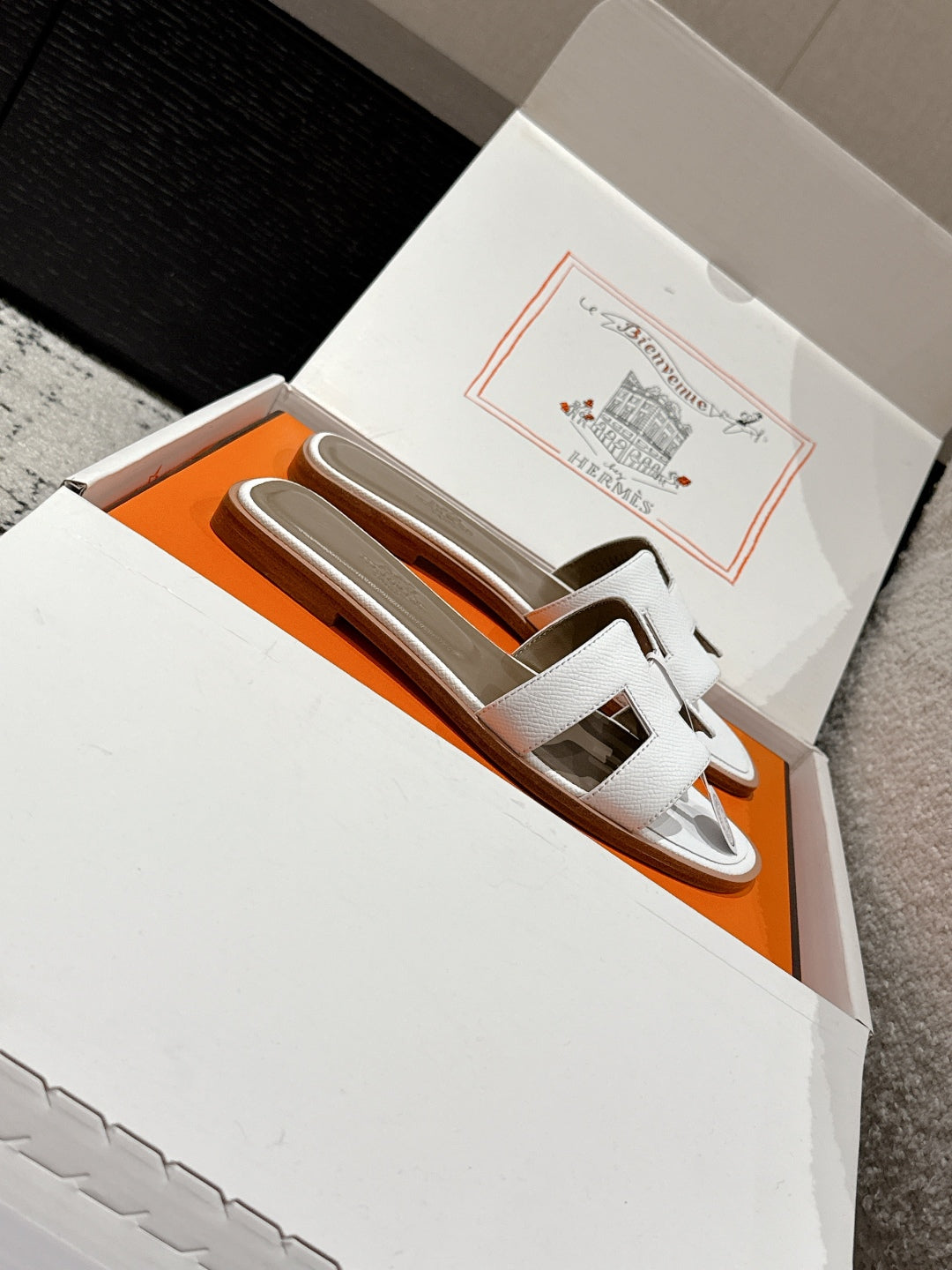 NEW in Box Hermes White Blanc Calfskin Oran Sandals