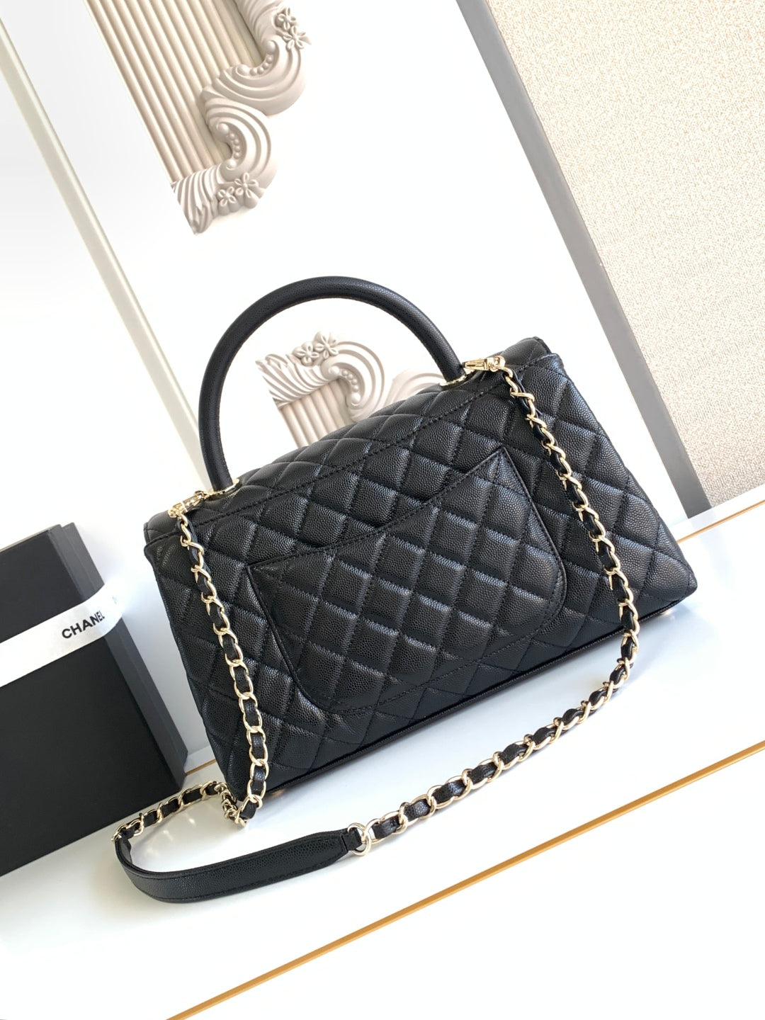 Chanel Flap bag with top handle, Lambskin, black — Fashion